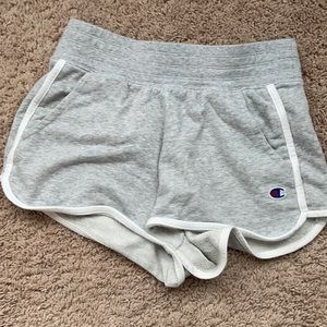 Champion shorts(small)